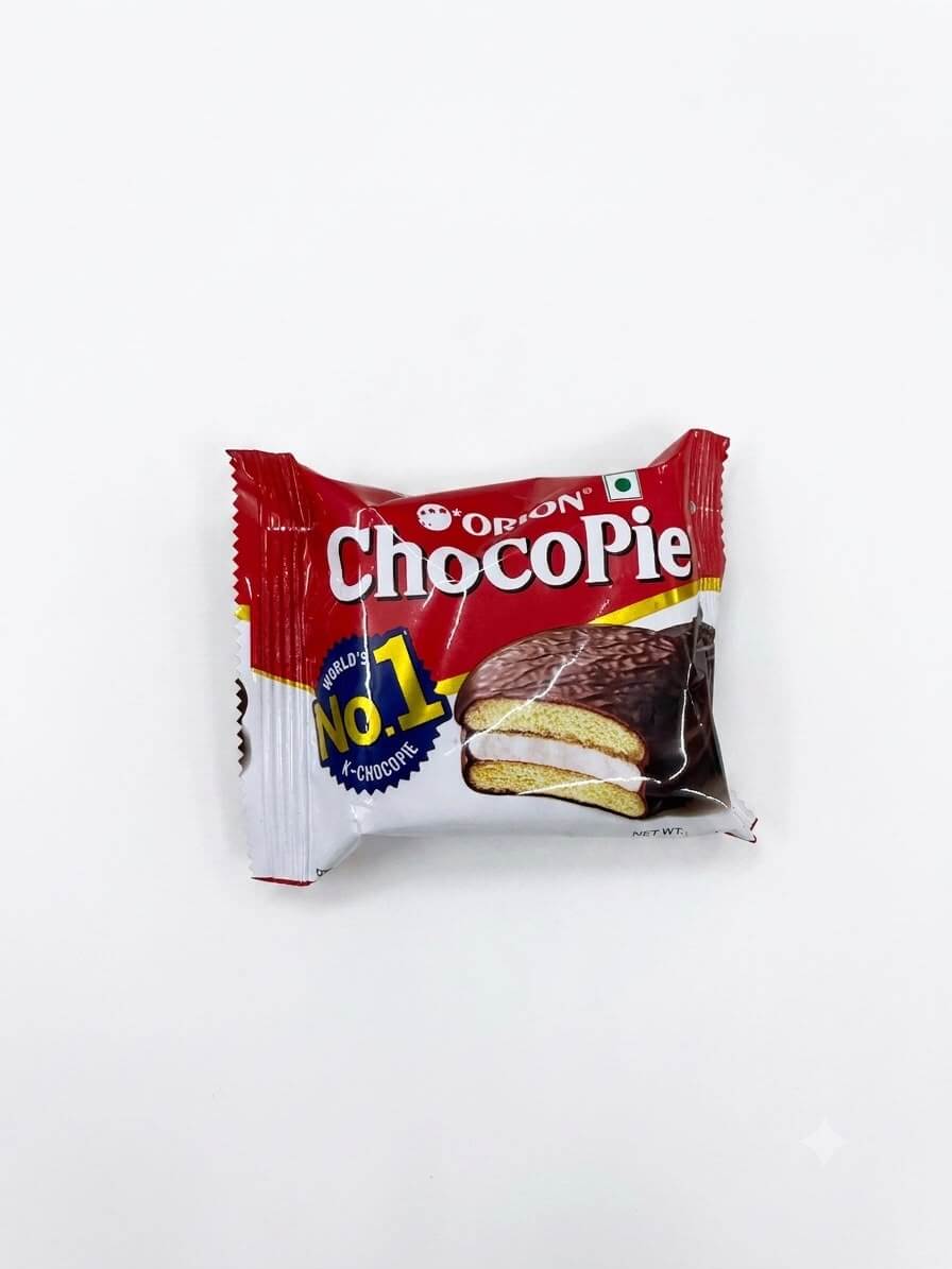 A single package of Opon ChocoPie sandwich cookies on a plain white background.