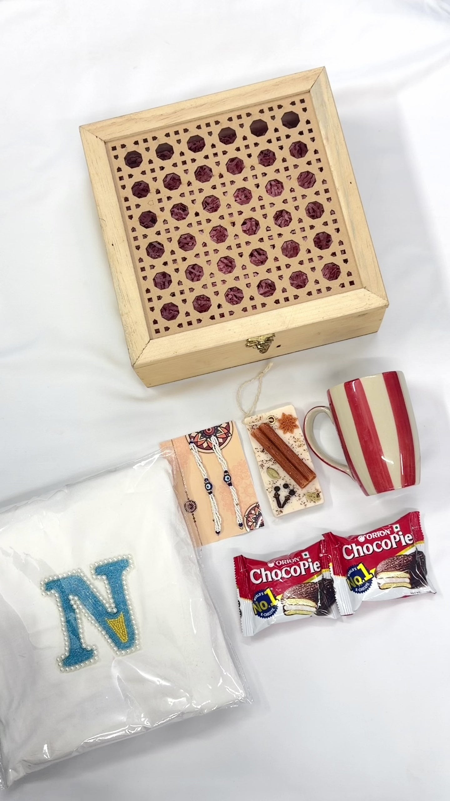 Video of the wooden box for rakhi celebration