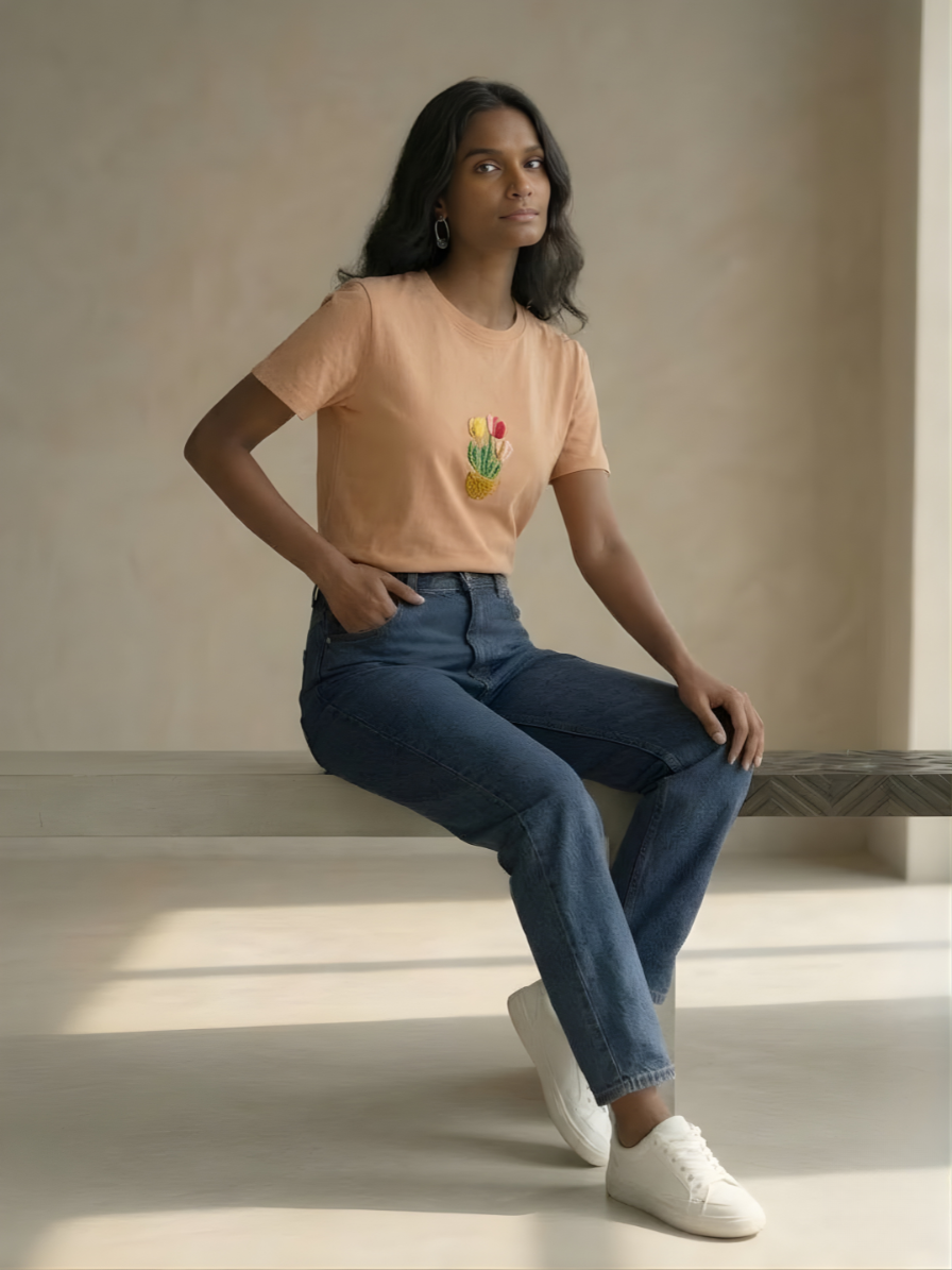 Casual peach cotton tee with floral tulip motif detail